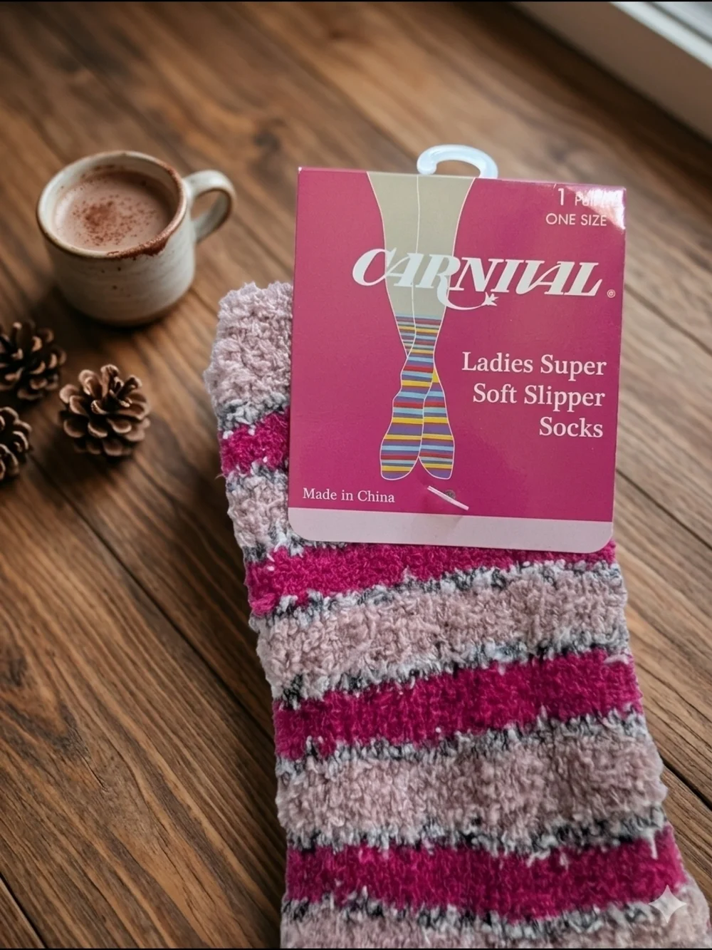 Carnival Ladies Super Soft Striped Slipper Socks – NWT (One Size)